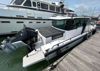 Axopar 37 Sports Cabin, STORM 7