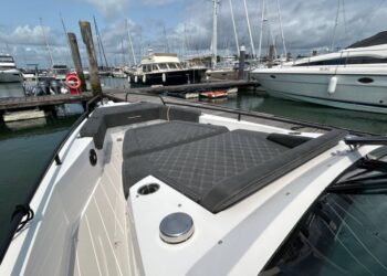 Axopar 37 Sports Cabin, STORM 9