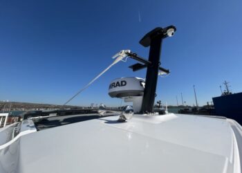 Axopar 37 XC Cross Cabin - Brabus Line, SISU 17