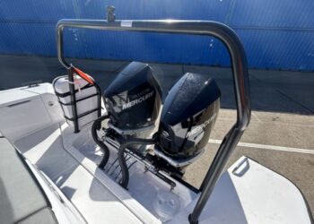 Axopar 37 XC Cross Cabin - Brabus Line, SISU 18
