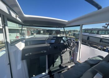 Axopar 37 XC Cross Cabin - Brabus Line, SISU 19