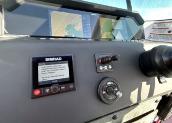 Axopar 37 XC Cross Cabin - Brabus Line, SISU 44