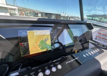 Axopar 37 XC Cross Cabin - Brabus Line, SISU 46