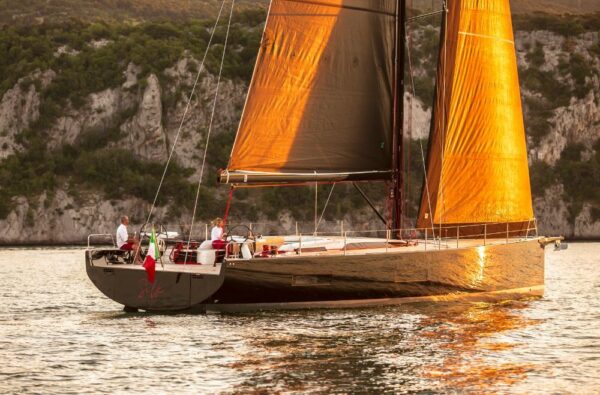 cannes-yachting-festival-solaris-60-2025-4