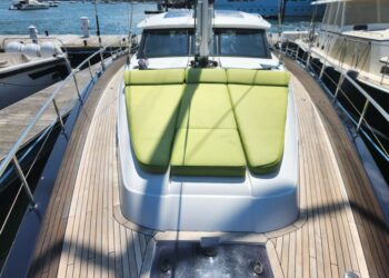 Moody Decksaloon 54, OUTNUMBERED 14