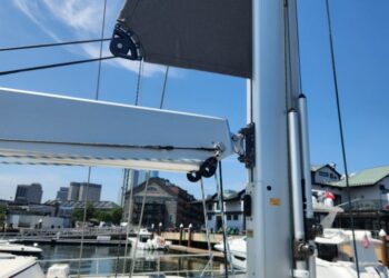 Moody Decksaloon 54, OUTNUMBERED 18