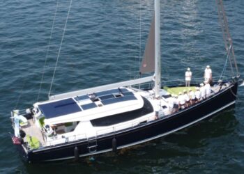 Moody Decksaloon 54, OUTNUMBERED 2