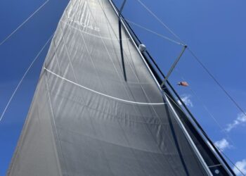 Moody Decksaloon 54, OUTNUMBERED 20