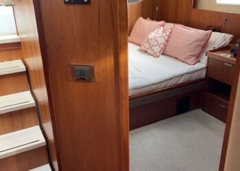 Moody Decksaloon 54, OUTNUMBERED 48