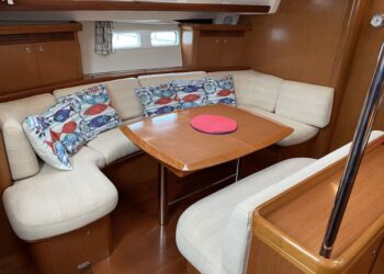 Oceanis 523 Clipper, SLOW GIN 32