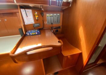 Oceanis 523 Clipper, SLOW GIN 36