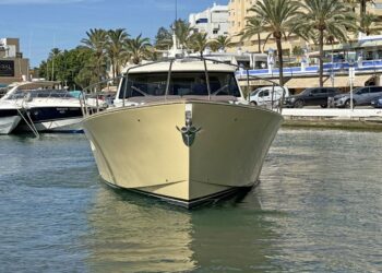 Mochi Dolphin 44, LIBERTY 2