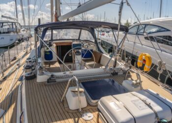 Oyster 55, VALENT 13