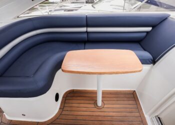 Princess V42, DECKADENCE 15