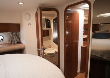 Princess V42, DECKADENCE 25