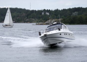 Princess V42, DECKADENCE 3