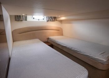 Princess V42, DECKADENCE 32
