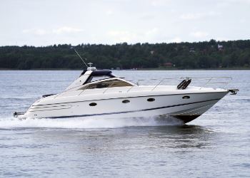 Princess V42, DECKADENCE, Princess Yachts, Princess V42