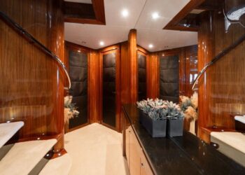 Sunseeker 34 Metre Yacht, ARAGO 116