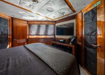 Sunseeker 34 Metre Yacht, ARAGO 127