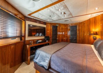 Sunseeker 34 Metre Yacht, ARAGO 129