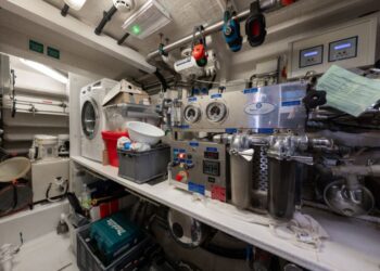 Sunseeker 34 Metre Yacht, ARAGO 133