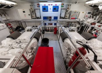 Sunseeker 34 Metre Yacht, ARAGO 135