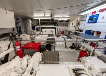 Sunseeker 34 Metre Yacht, ARAGO 142