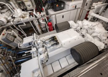 Sunseeker 34 Metre Yacht, ARAGO 143