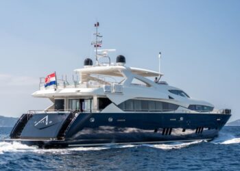 Sunseeker 34 Metre Yacht, ARAGO 16
