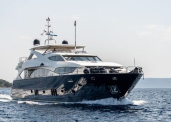 Sunseeker 34 Metre Yacht, ARAGO 17