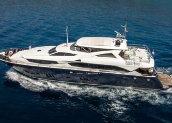 Sunseeker 34 Metre Yacht, ARAGO 22