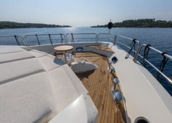 Sunseeker 34 Metre Yacht, ARAGO 24