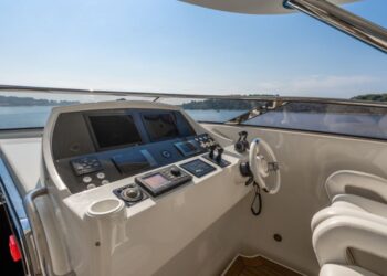 Sunseeker 34 Metre Yacht, ARAGO 41