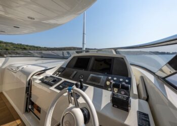 Sunseeker 34 Metre Yacht, ARAGO 42