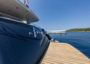 Sunseeker 34 Metre Yacht, ARAGO 57