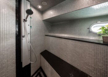 Sunseeker 34 Metre Yacht, ARAGO 63