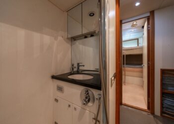 Sunseeker 34 Metre Yacht, ARAGO 75