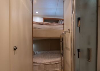 Sunseeker 34 Metre Yacht, ARAGO 76