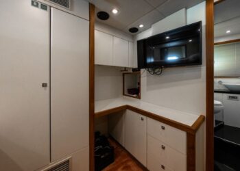 Sunseeker 34 Metre Yacht, ARAGO 79