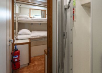 Sunseeker 34 Metre Yacht, ARAGO 81