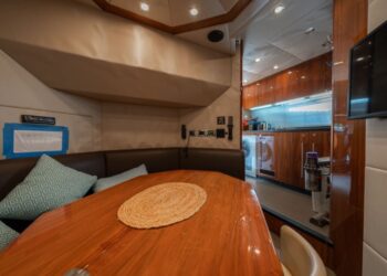 Sunseeker 34 Metre Yacht, ARAGO 83