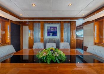 Sunseeker 34 Metre Yacht, ARAGO 94