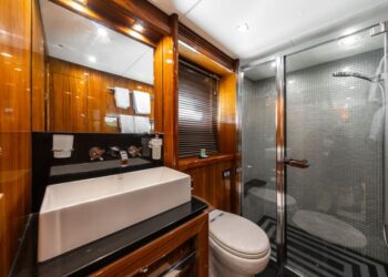 Sunseeker 34M, ARAGO 114