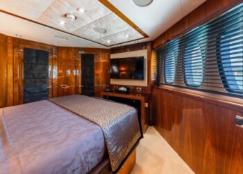 Sunseeker 34M, ARAGO 121