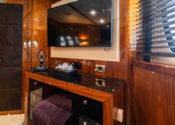 Sunseeker 34M, ARAGO 122