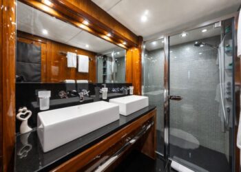 Sunseeker 34M, ARAGO 123