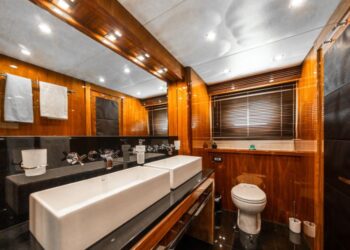 Sunseeker 34M, ARAGO 132