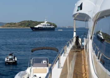 Sunseeker 34M, ARAGO 30