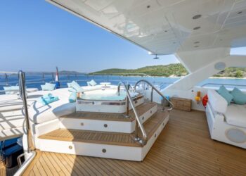 Sunseeker 34M, ARAGO 56